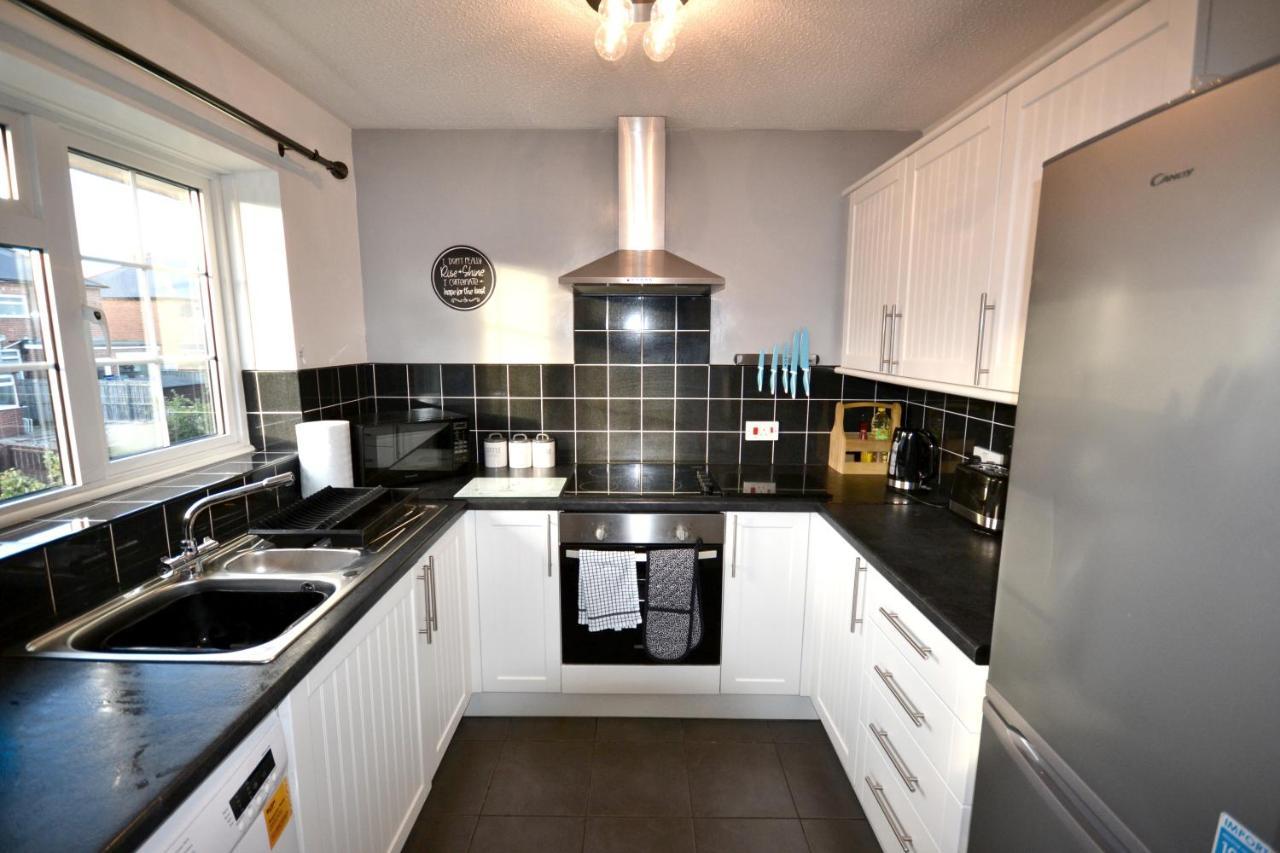 Appartamento Redmire - 2 Bed 1St Floor Flat Overlooking Green Darlington  Esterno foto